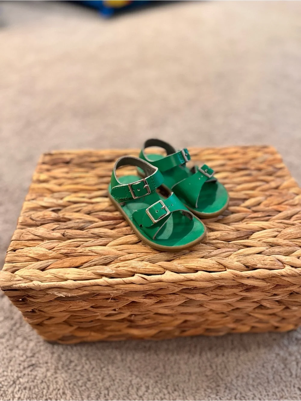 Footmates Adjustable Green Double-Buckle Sandals